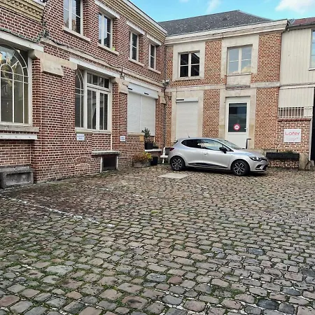 Apartment Appt Au Pied De La Cathedrale-parking Dans La Cour Amiens